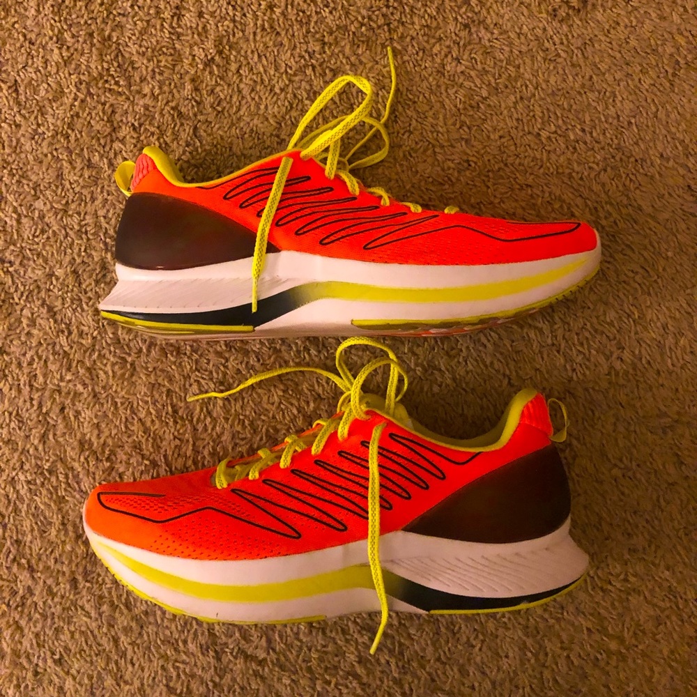 Saucony Endorphin Shift